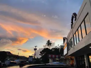 Regal Nu'uuli Place Twin