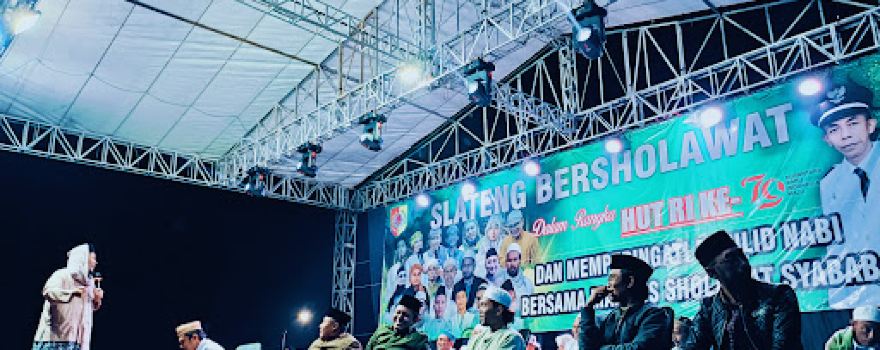 Lapangan Sepak Bola Slateng