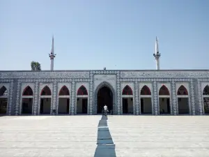 Jamia Masjid Model Town