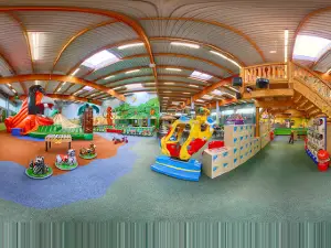 Tschakka Bay Playland GmbH
