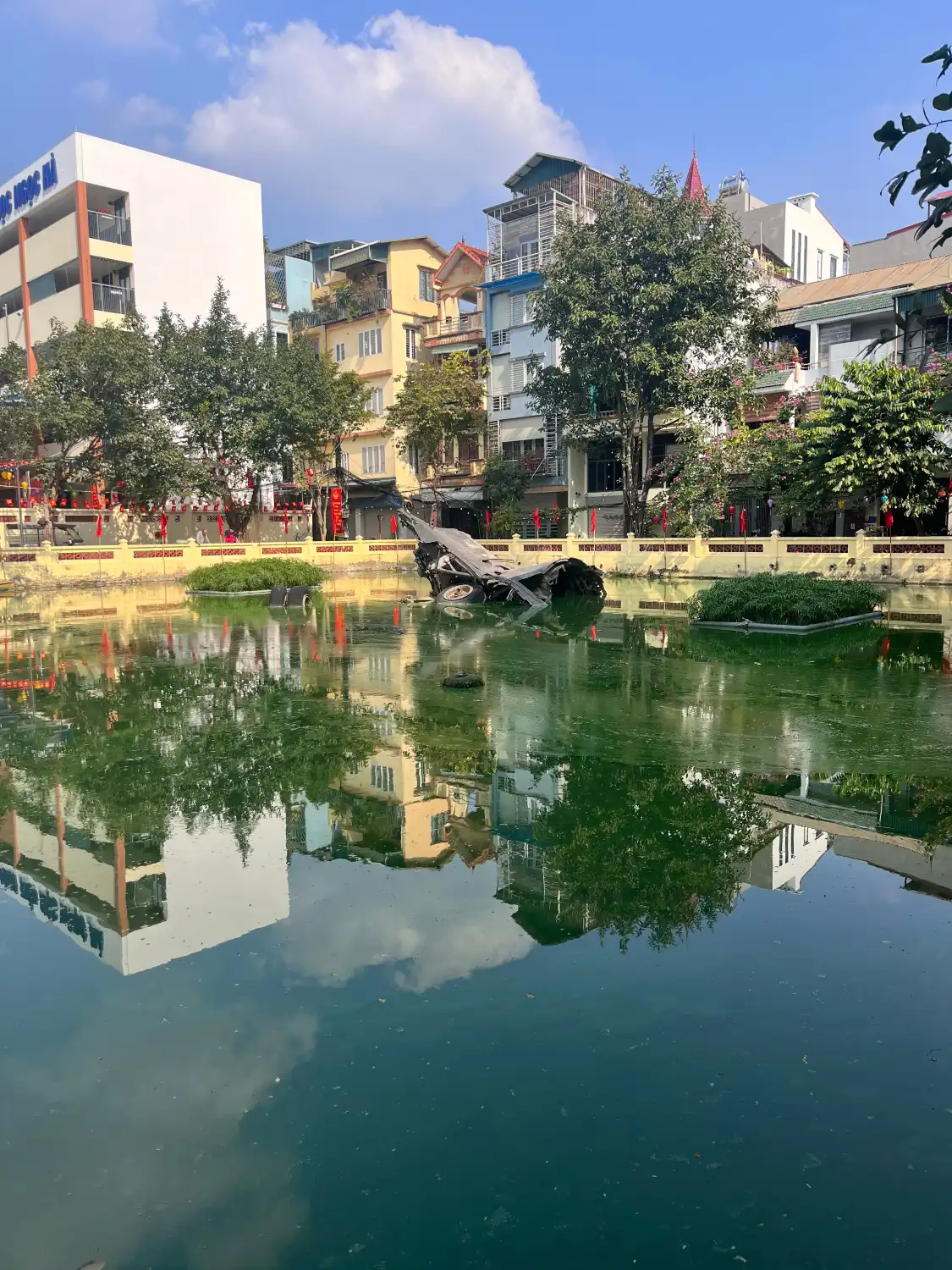 Hotel in zona Huu Tiep Lake and the Downed B-52