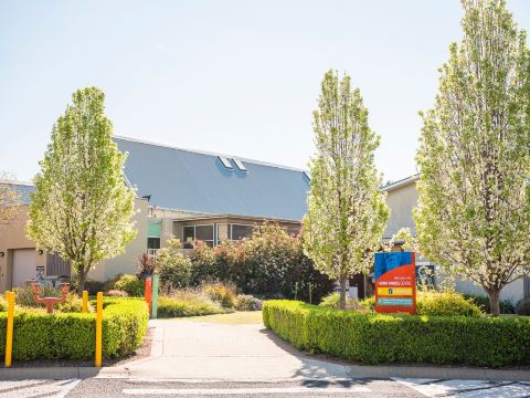 Henry Parkes Centre