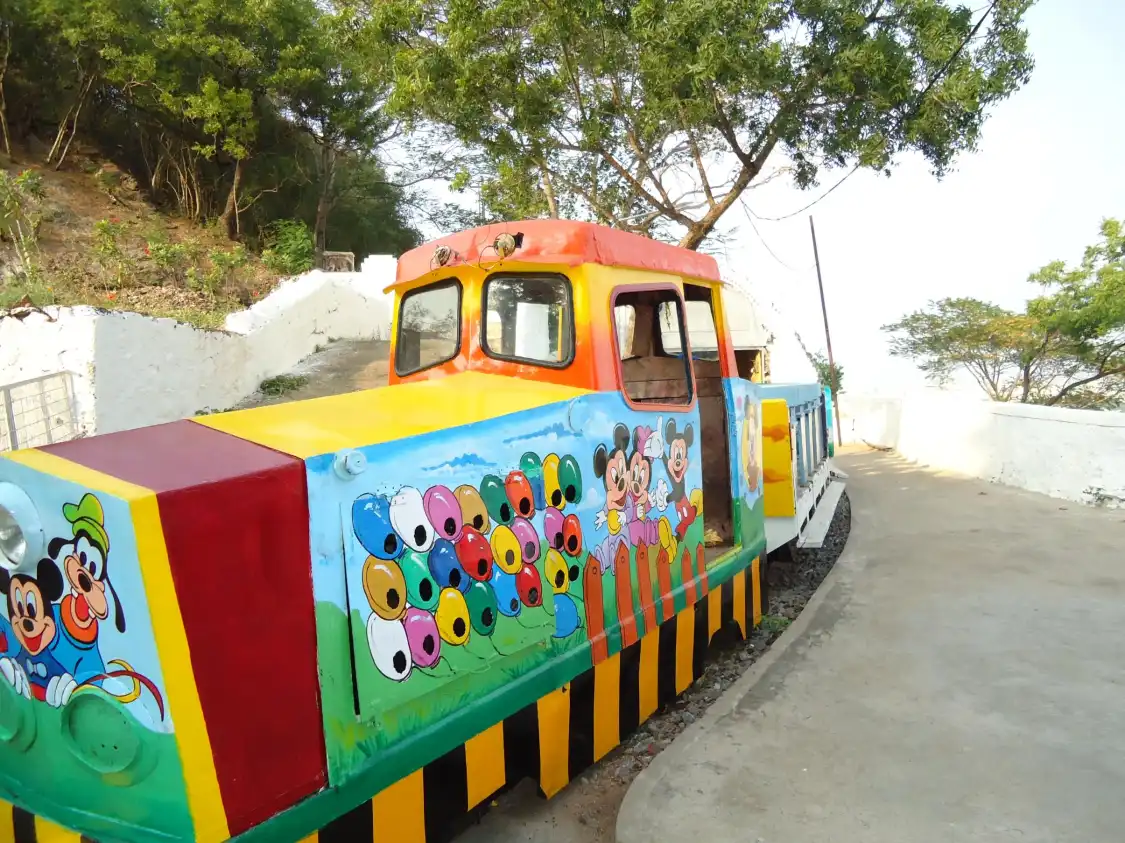 Hotels near Gandhi Hill