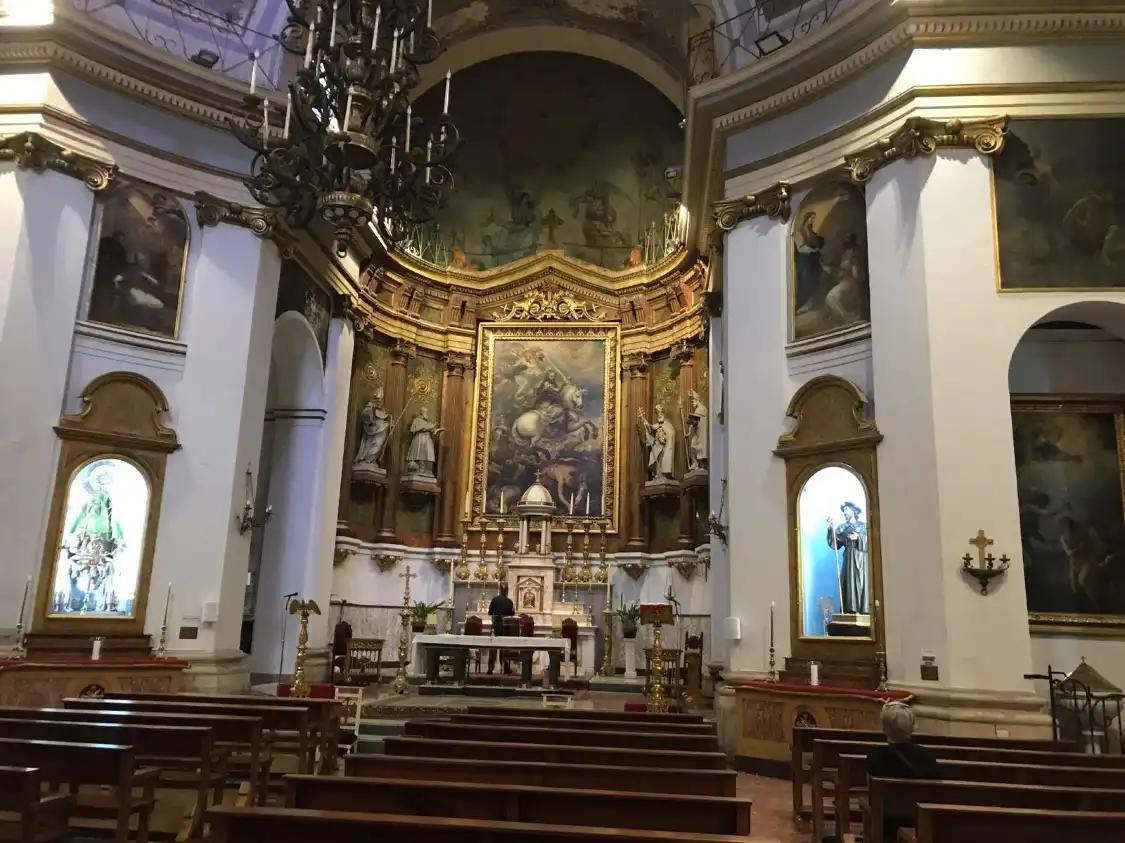 Hotels near Royal Church of Saint James and Saint John the Baptist