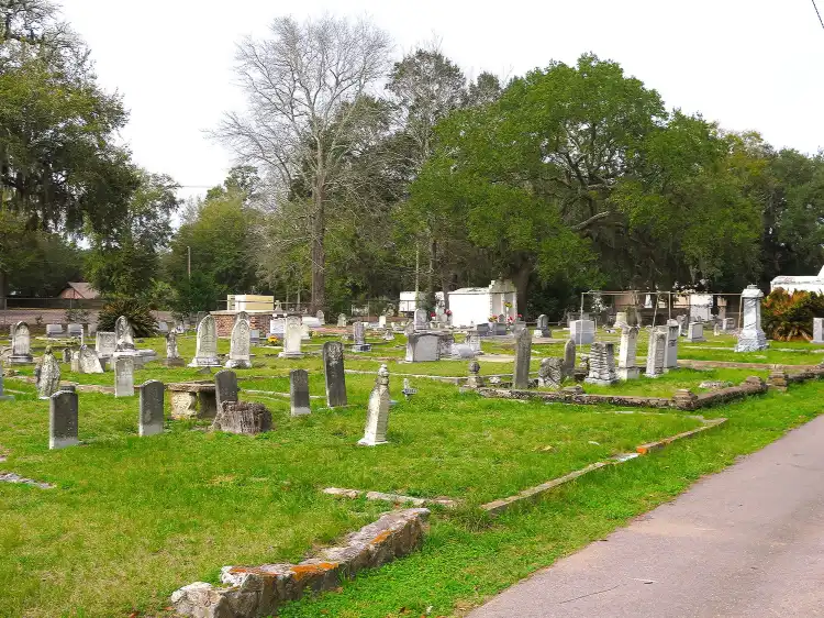 Các khách sạn gần Old Biloxi Cemetery