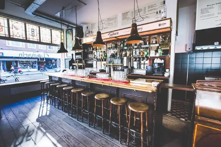 Các khách sạn gần Cafe Tapmarin