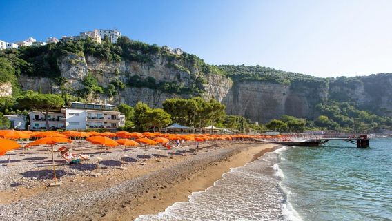 Le Axidie Beach & Pool