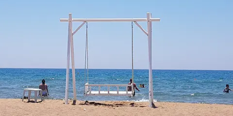 Full Moon Beach Cafe