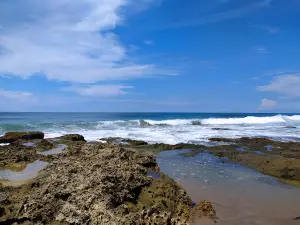 Pantai Pasir Putih Cihara