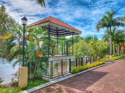 Riverside Boardwalk
