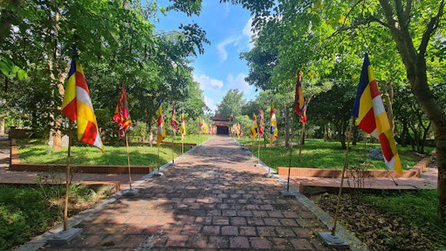 Vinh Nghiem Pagoda