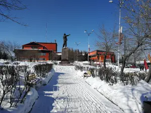 Площадь Им. Ленина.