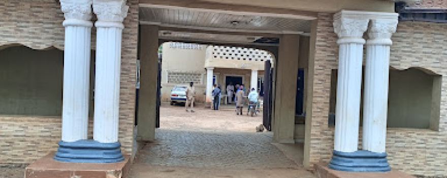 Alaye Of Ayetoro Palace