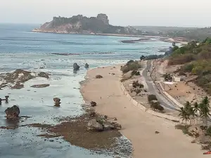 Pantai Batu Leli