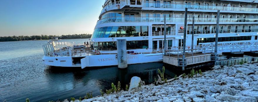 Center Street Landing - Mark Twain Riverboat