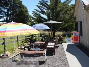 Art Reach Gallery Cafe