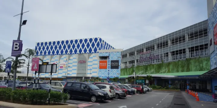 莎亞南永旺購物中心