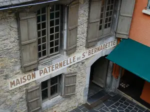 Maison Paternelle De Sainte Bernadette