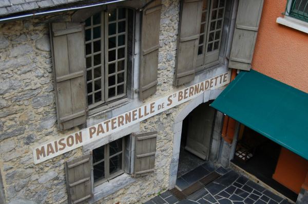 Maison Paternelle De Sainte Bernadette