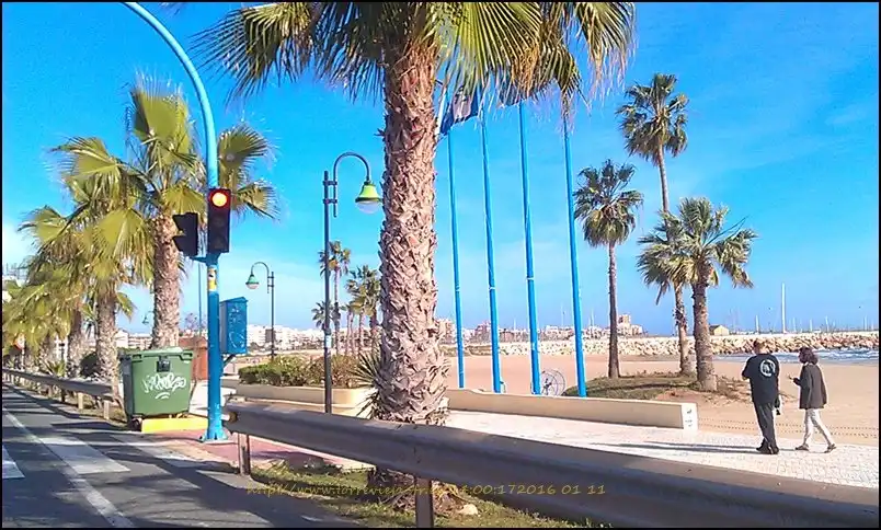 Hotels near Playa de Los Naufragos