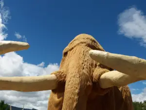Gondava - The Great Valley of the Dinosaur