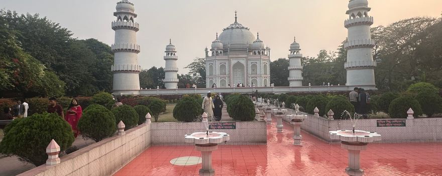Banglar Taj Mahal