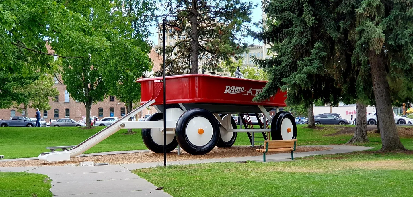 2_Riverfront Park