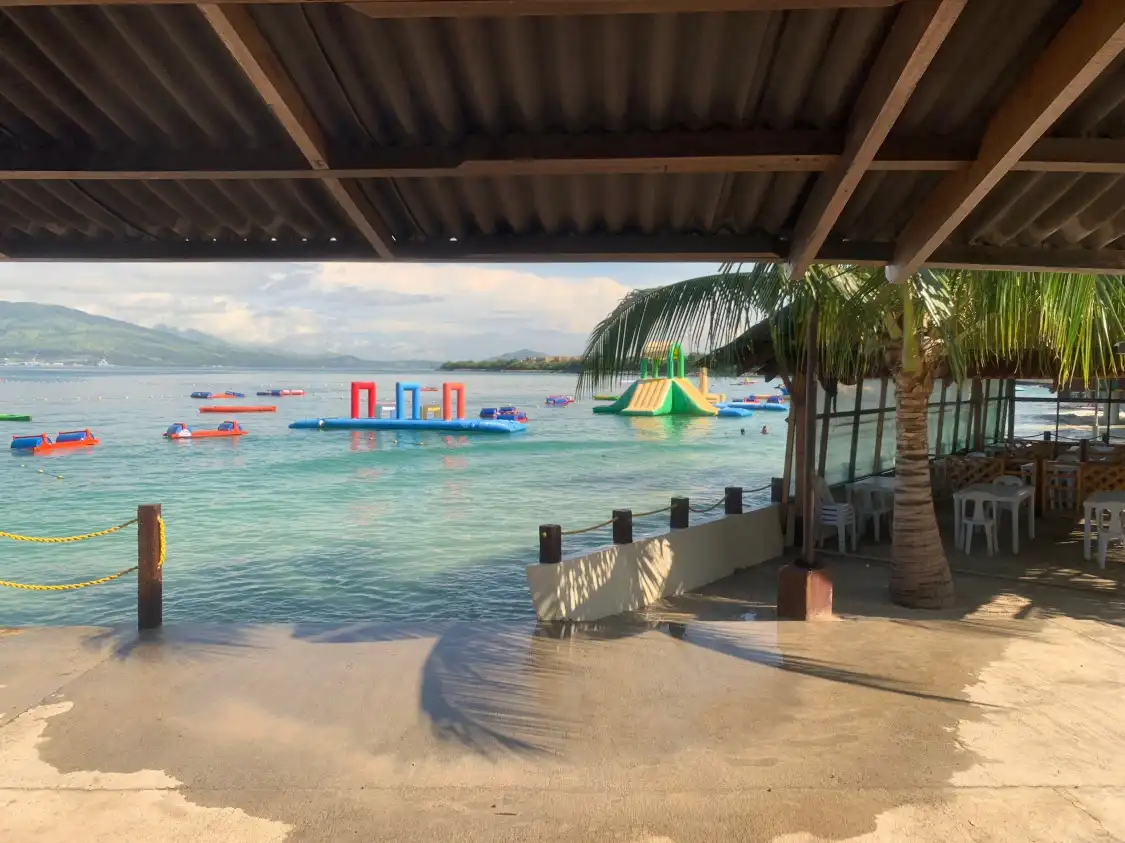 Hotels near All Hands Beach