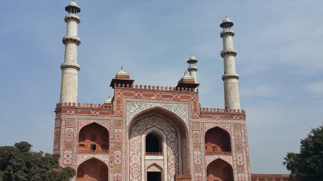 Tomb of Mariam Zamani 주변 호텔