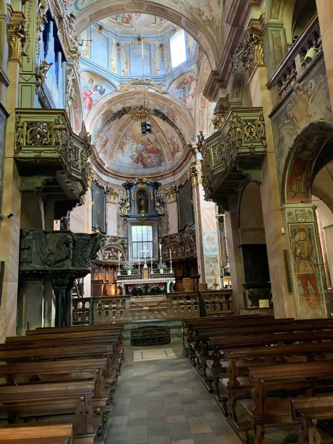 Hotels near San Giulio Island