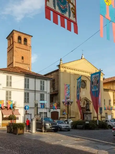Các khách sạn gần Chiesa di Santa Maria Nuova