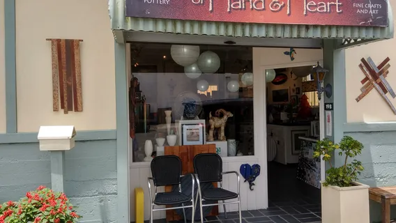 Of Hand & Heart Art Gallery