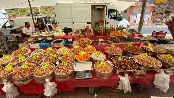 Icmeler Wednesday Market