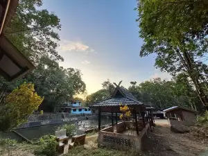 Wisata Air Terjun Batu Ampar
