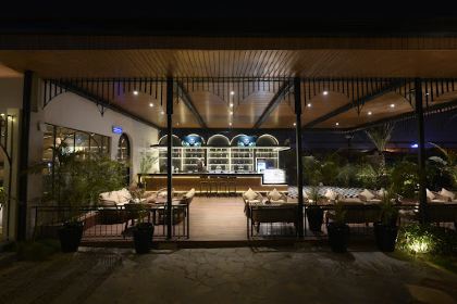 Vint Club - Restaurant | Cafe | Dining