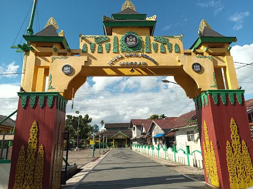 Keraton Surya Negara Kesultanan Sanggau