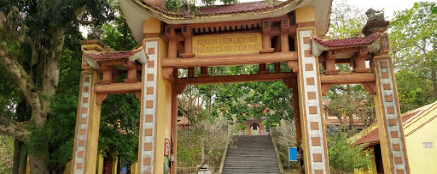 Đền Cửa Đạt