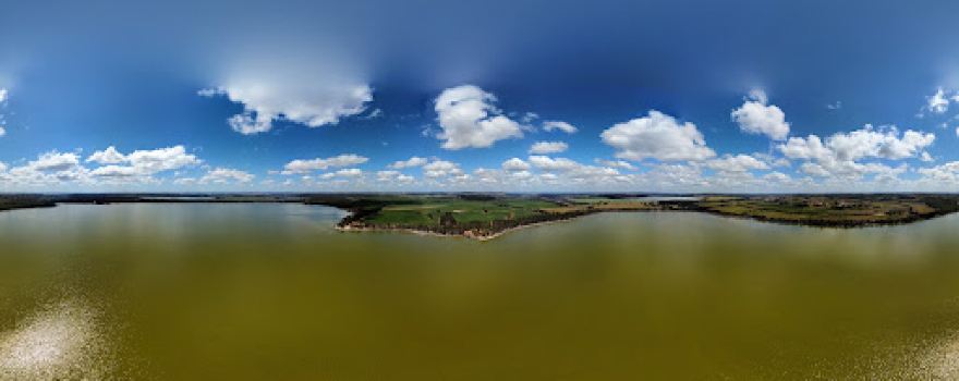 Queerearrup Lake Camp