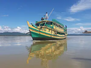 Kaptai Lake