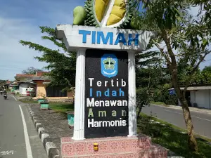 Tugu Duren Bangka Barat