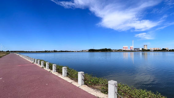 Deng West Lake