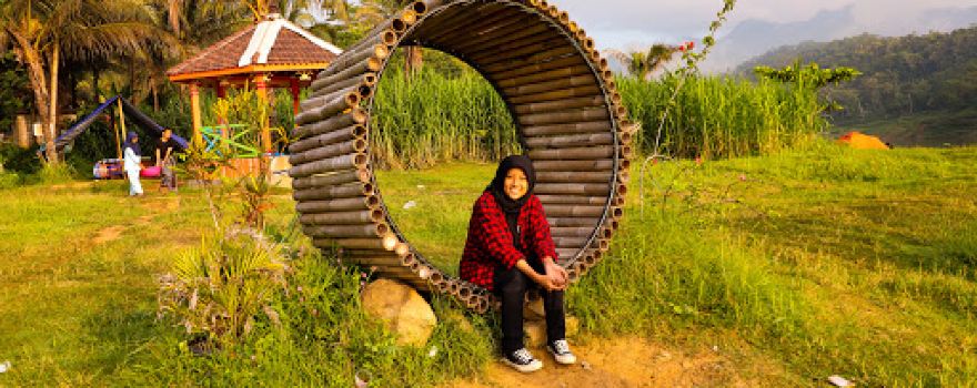 Taman Bambu Air Waduk Sermo