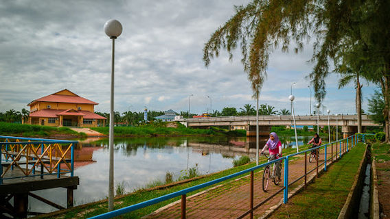 PENTAS DATARAN PARIT SULONG