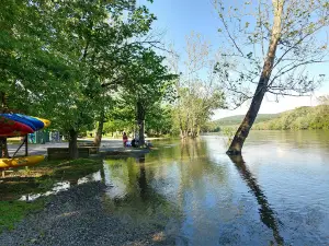 River & Trail - Shenandoah Tubing | Park & Paddle Adventures Location