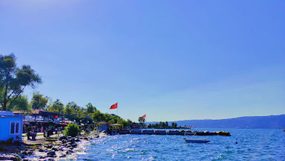 Sapanca Sahili Yürüyüş Yolu