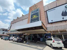Lucky Plaza Batam