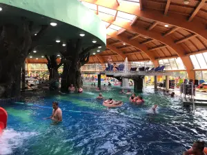 Aqua Palace