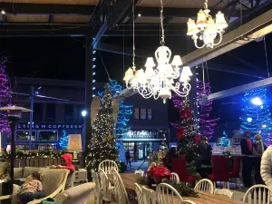 Indian Creek Plaza