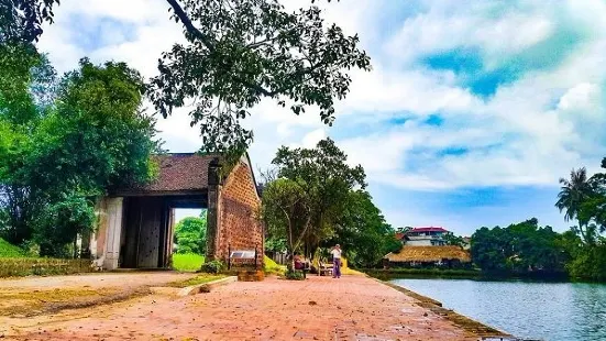 Duong Lam Village Ancient