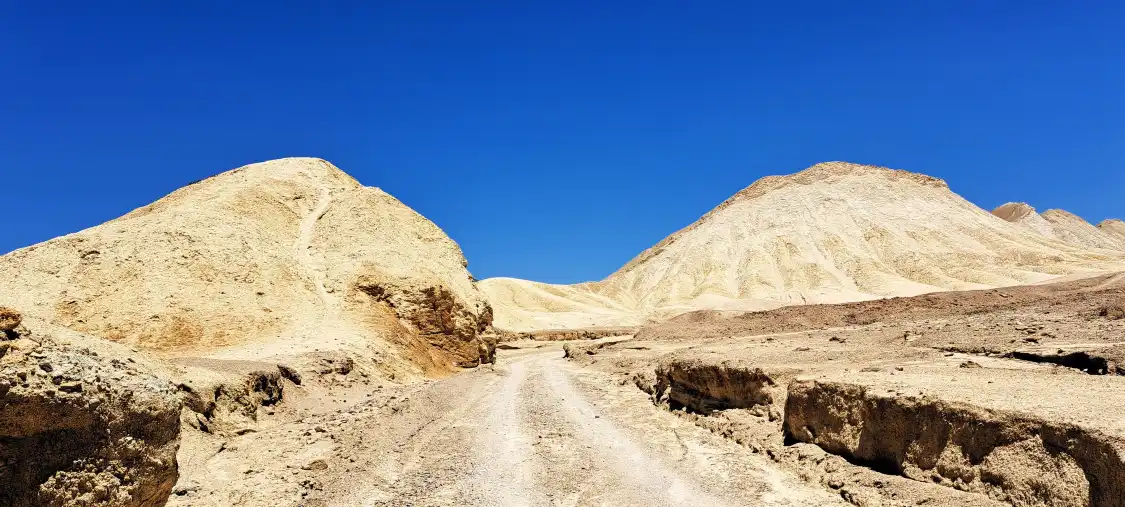 Hotels near Twenty Mule Team Canyon